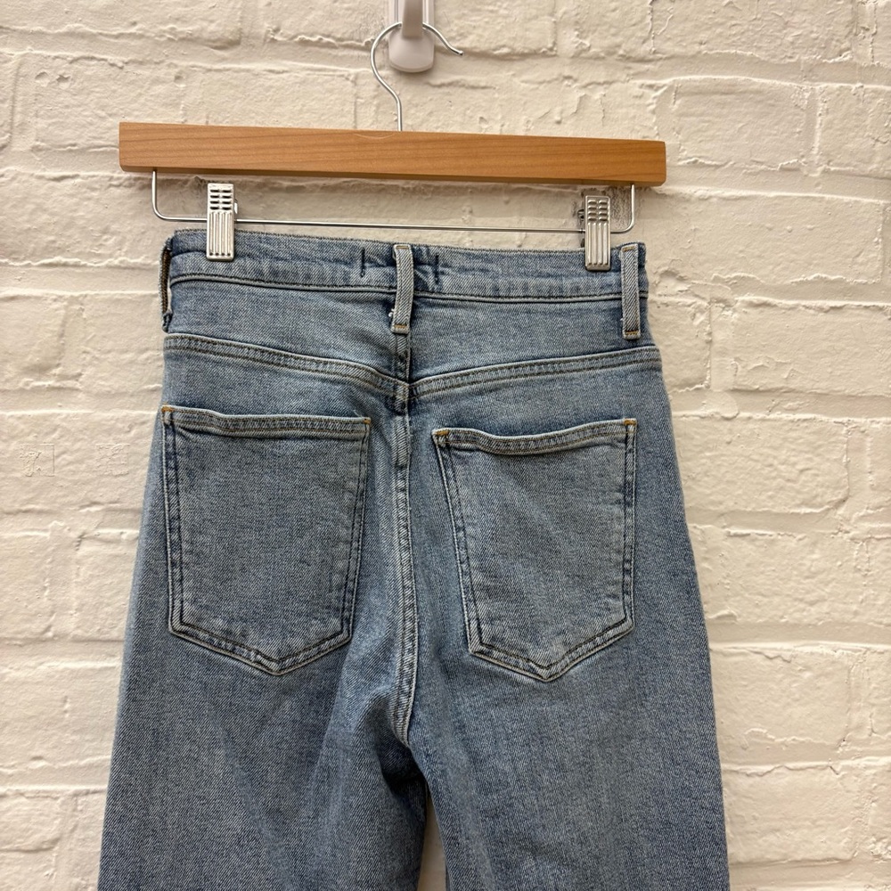 AGOLDE || Pinch Waist Jeans in Debut Blue Wash 24 - Picture 3 of 10